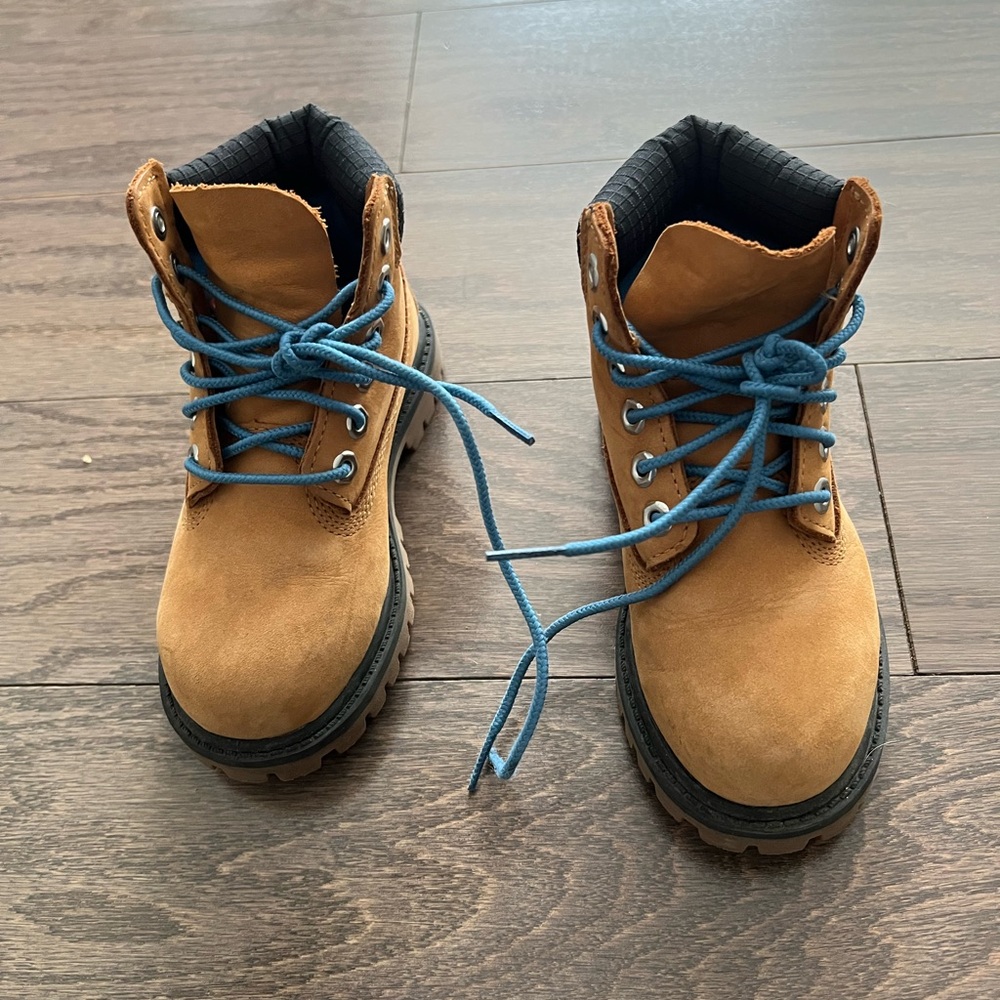 Kids Tan Boots Timberlands with Blue Laces